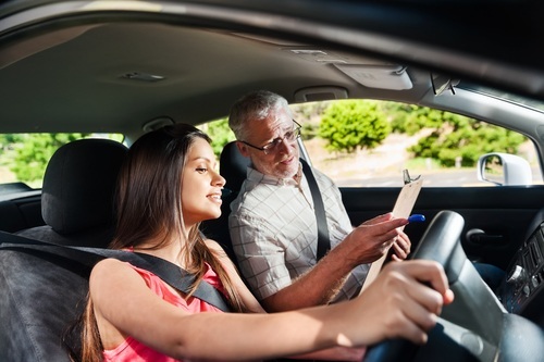 TALKING TO YOUR TEEN ABOUT SAFE DRIVING PRACTICES