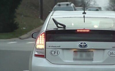 HERE’S HOW TO TEST YOUR BRAKE LIGHTS